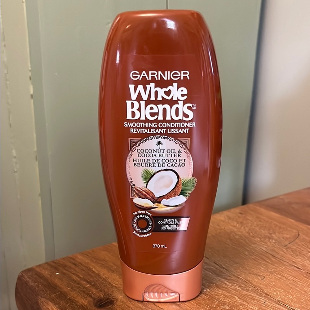 Garnier Whole Blends Smoothing Conditioner
